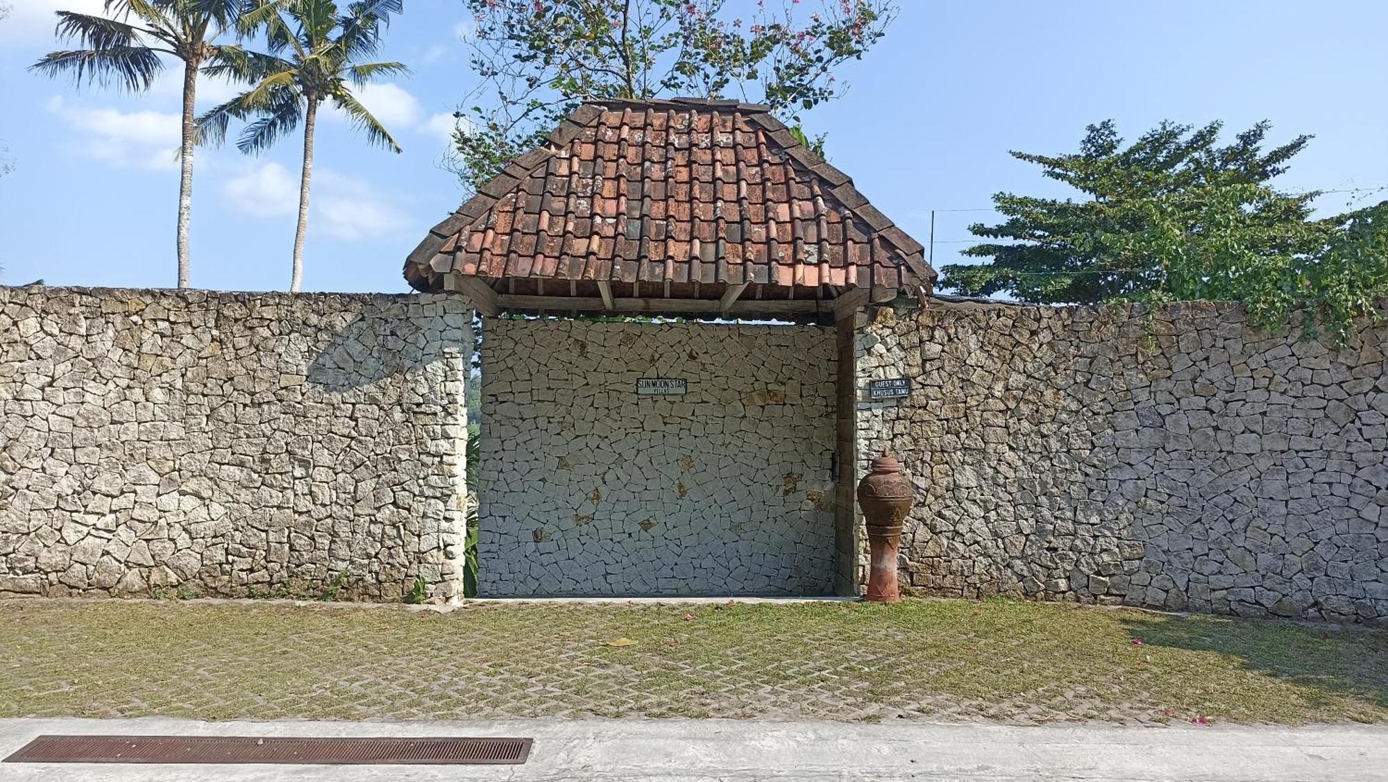 Sunmoonstarvillas Yogyakarta Jarakan Εξωτερικό φωτογραφία